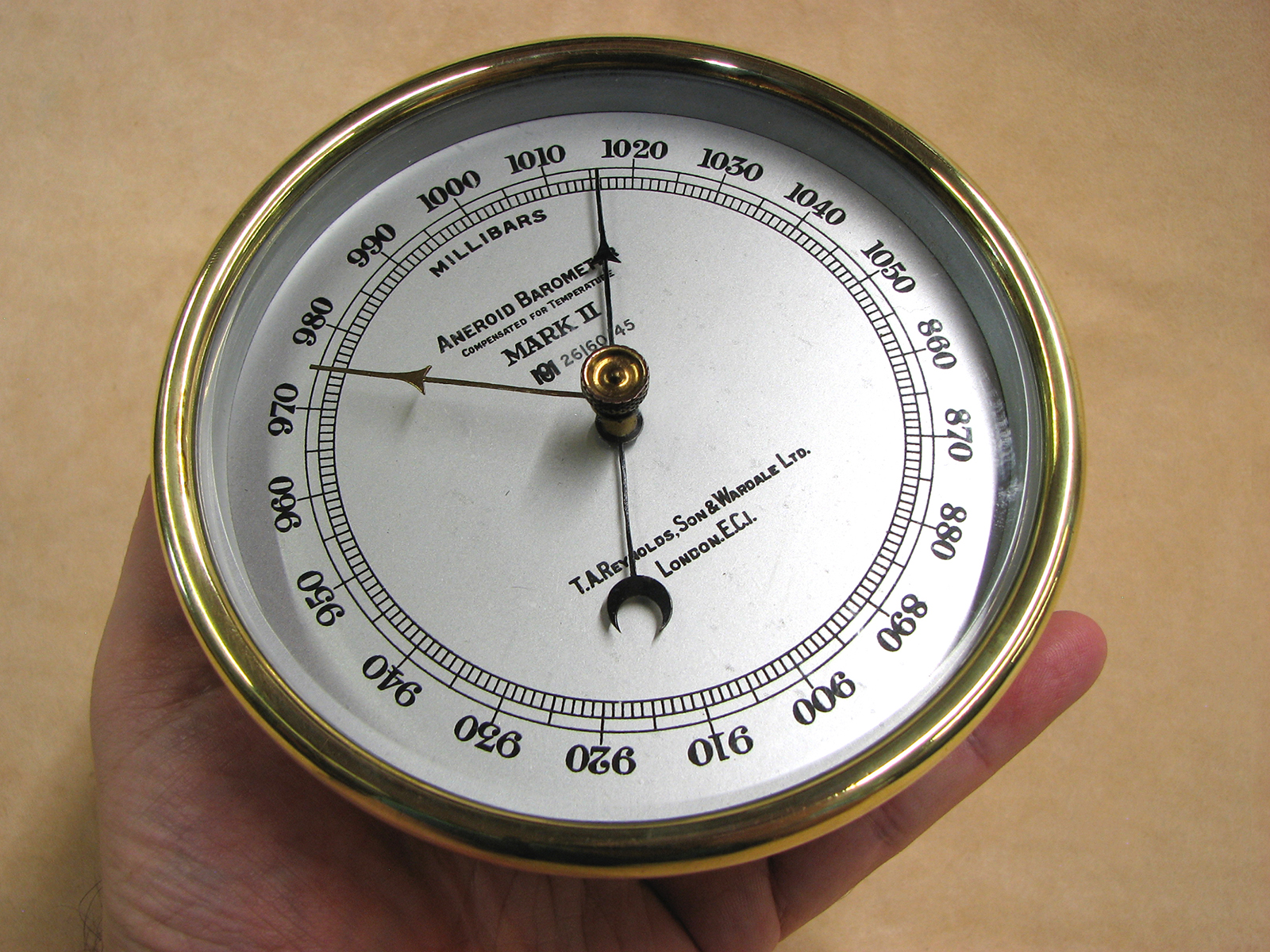 WW2 period Mark II Meteorological Office aneroid barometer 
by T.A REYNOLDS